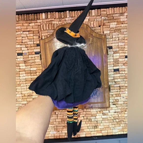 Vintage homemade Halloween fabric witch sitting doll decor - Picture 4 of 6